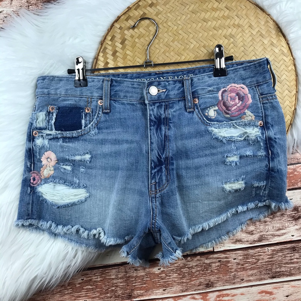 American Eagle embroidered hi rise festival shorts